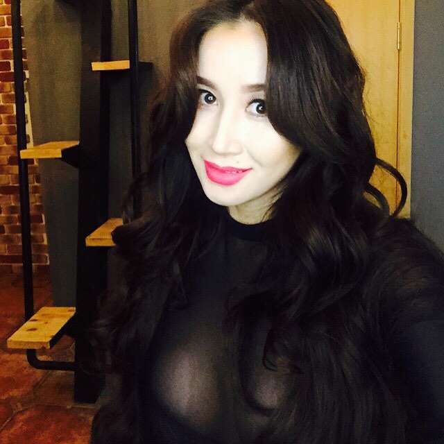 Жүжигчин А.Туяагийн “секси селфи”